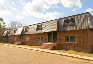 671 Brecon Access Rd in Talladega, AL - Building Photo - Building Photo