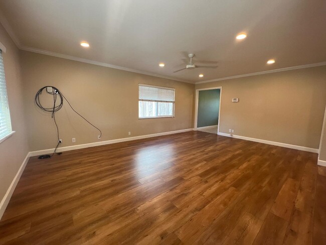 3095 Calzar Dr in San Jose, CA - Building Photo - Building Photo