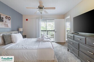 1000 Palm Pl Dr NE, Unit 1833 in Palm Bay, FL - Building Photo - Building Photo