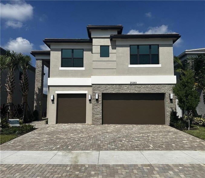 20293 Fair Oak Ln, Unit 155 in Estero, FL - Building Photo