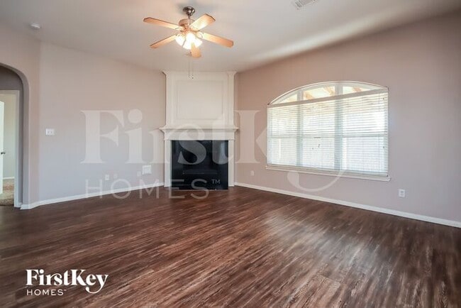 4702 Mohave Cir in Baytown, TX - Foto de edificio - Building Photo
