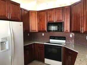 6292 Shadow Tree Ln in Greenacres, FL - Building Photo - Building Photo