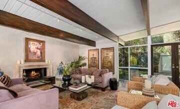 2530 Hutton Dr in Beverly Hills, CA - Building Photo - Building Photo