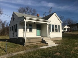 3811 Blanton Ln in Louisville, KY - Building Photo