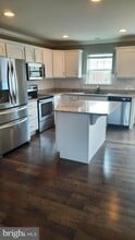 806 Admiral's Quay Dr in Mechanicsburg, PA - Building Photo - Building Photo