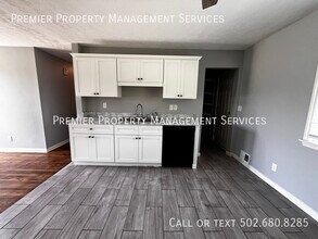 122 Winchester Dr in Mount Washington, KY - Building Photo - Building Photo