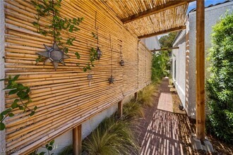 3027 Bel Air Dr in Las Vegas, NV - Building Photo - Building Photo