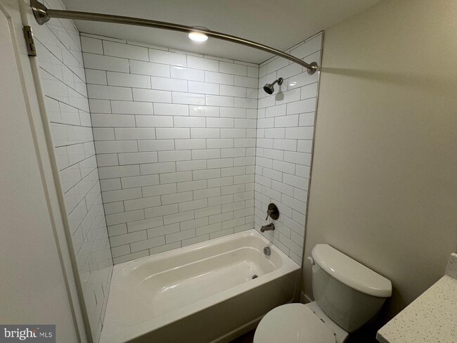 13 Charlton St in Princeton, NJ - Building Photo - Building Photo