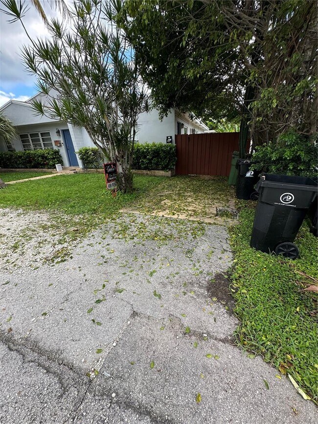 1412 NE 12th St in Fort Lauderdale, FL - Building Photo - Building Photo