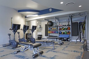 Cirque Residences in Dallas, TX - Building Photo