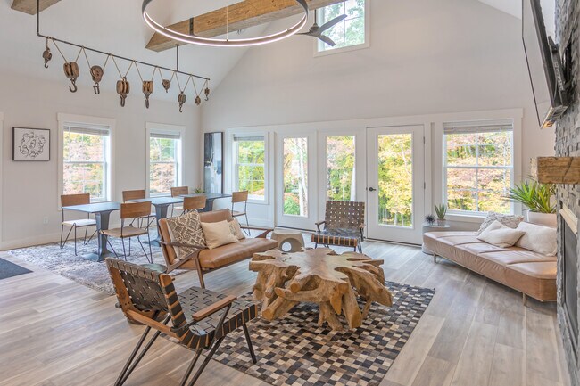 Beacon Ridge in Plymouth, MN - Building Photo - Interior Photo