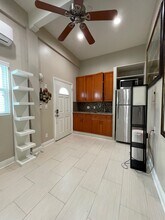 7524 Fountain Ave, Unit .5 in West Hollywood, CA - Building Photo - Building Photo