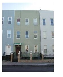 238 Schaefer St in Brooklyn, NY - Building Photo