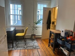 74 John St, Unit 1R in Providence, RI - Building Photo - Building Photo