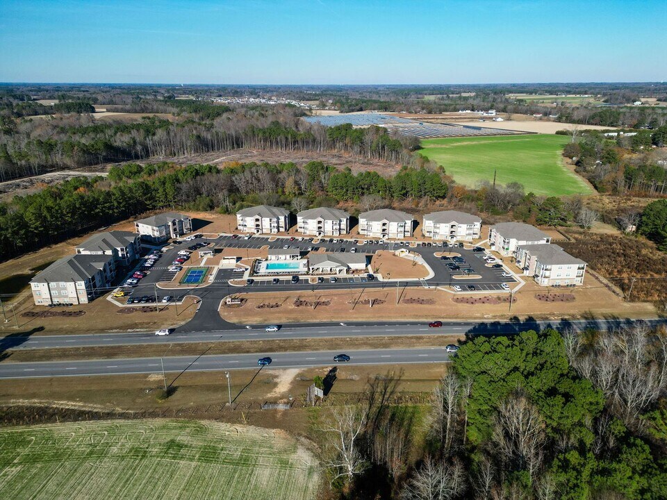 120 Grove Cir in Lillington, NC - Building Photo