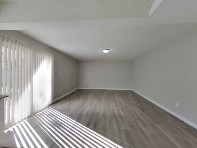 5655 Hardwood Forest Dr in Houston, TX - Building Photo - Building Photo