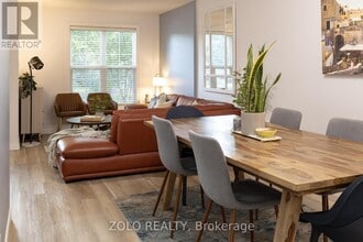 2272 Mowat Ave in Oakville, ON - Building Photo - Building Photo