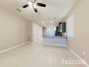 1509 Gadsden Point Pl in Ruskin, FL - Foto de edificio - Building Photo