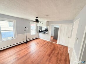 240 Wood Ave in Bridgeport, CT - Building Photo - Building Photo