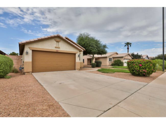 property at 3556 S Buckaroo Trail