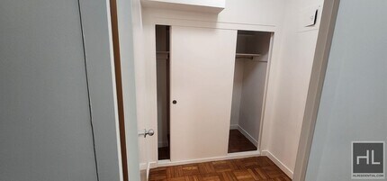 412 E 55th St in New York, NY - Building Photo - Building Photo