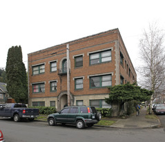 2006 NE Davis St Apartments