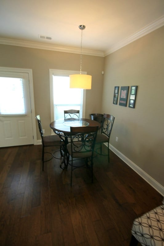 104 Robbins Cir in Oxford, MS - Foto de edificio - Building Photo