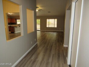 14230 N 152nd Ln in Surprise, AZ - Foto de edificio - Building Photo