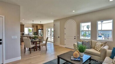 5051 Savannah St in San Diego, CA - Building Photo - Building Photo