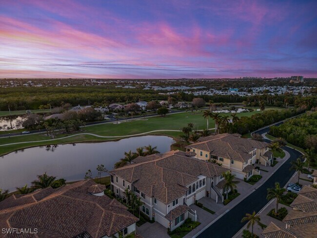 2481 Breakwater Wy in Naples, FL - Building Photo - Building Photo