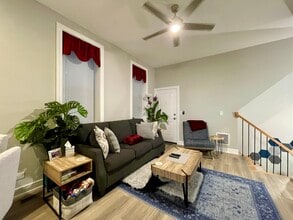 1725 N Honore St, Unit 1R in Chicago, IL - Building Photo - Building Photo