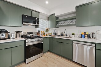 5624 Raber St in Los Angeles, CA - Foto de edificio - Building Photo