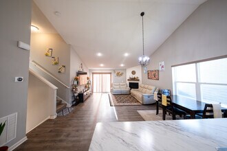 15233 Emory Ave in Apple Valley, MN - Building Photo - Building Photo