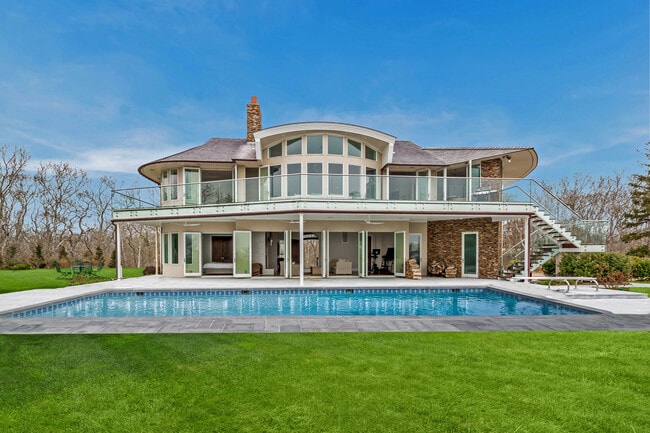 21 Beech St in Montauk, NY - Building Photo - Building Photo