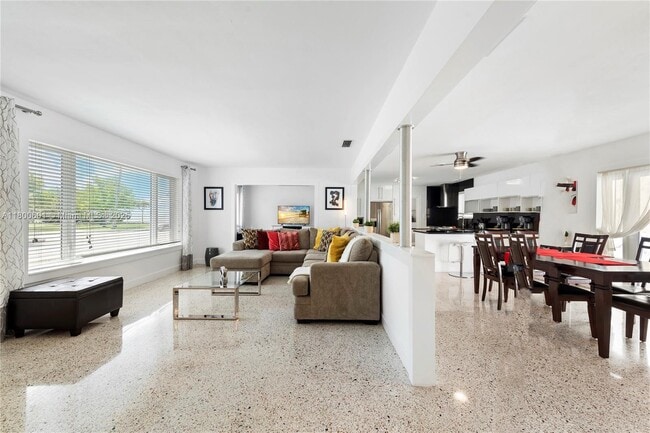 940 NE 71st St in Miami, FL - Building Photo - Building Photo