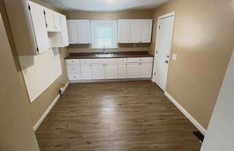 3650 Reid Ave in Lorain, OH - Building Photo - Building Photo