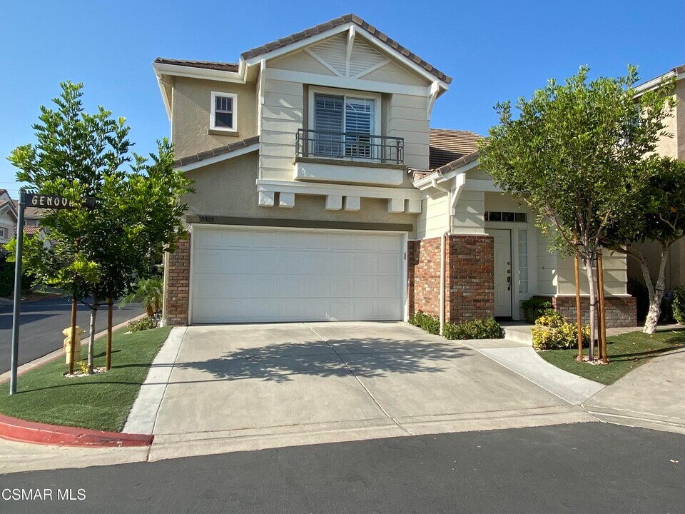 30805 Genova Ct in Westlake Village, CA - Building Photo