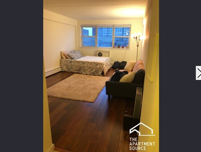 property at 6821 N Sheridan Rd