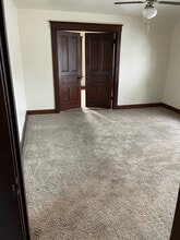 1321 S 11th St, Unit A in Manitowoc, WI - Foto de edificio - Building Photo