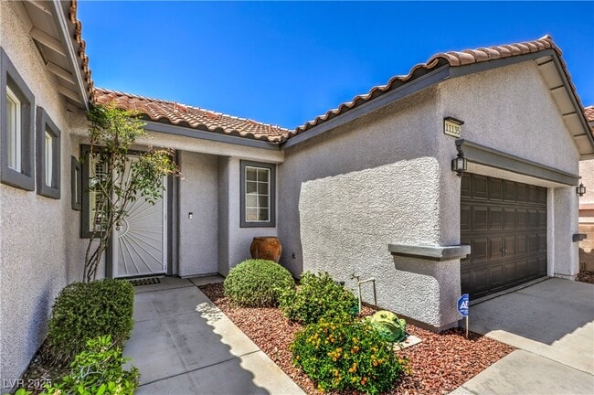 11135 River Hills Ln in Las Vegas, NV - Building Photo - Building Photo