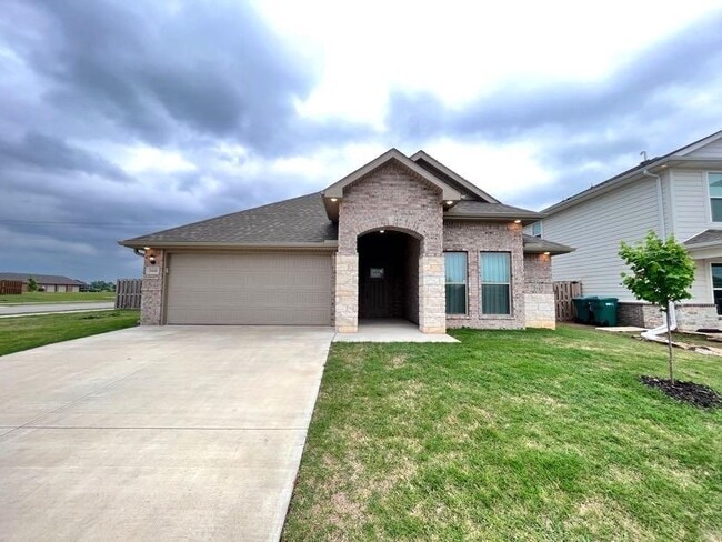 property at 2440 Cameo Ln