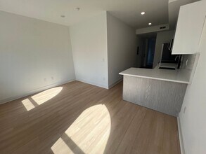 4253 Viola St in Philadelphia, PA - Building Photo - Building Photo