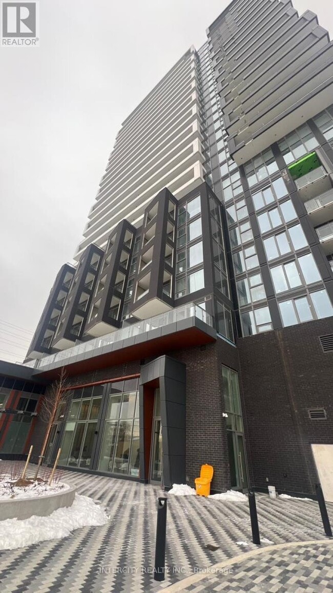 260 Malta Ave. in Brampton, ON - Building Photo - Building Photo