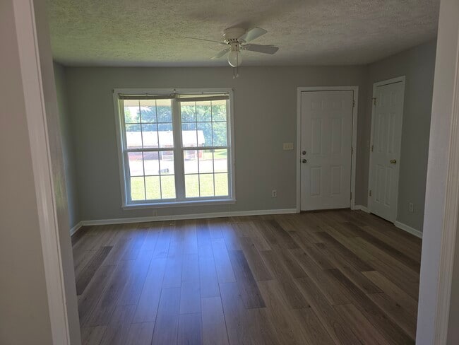 106 Mae St in Starkville, MS - Building Photo - Building Photo