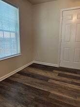 208 Bryan St in Weatherford, TX - Building Photo - Building Photo