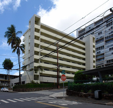 Westview Plaza in Honolulu, HI - Building Photo - Building Photo