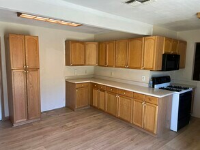 6710 21st Street in Sacramento, CA - Building Photo - Building Photo