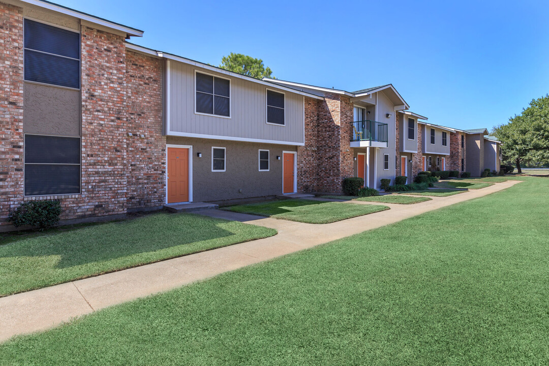 Waterford Glen in Wichita Falls, TX - Foto de edificio