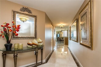 2001 N Ocean Blvd in Fort Lauderdale, FL - Building Photo - Building Photo