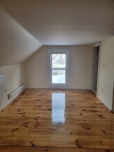 61 Spring St-Unit -3 in Plainville, MA - Foto de edificio - Building Photo